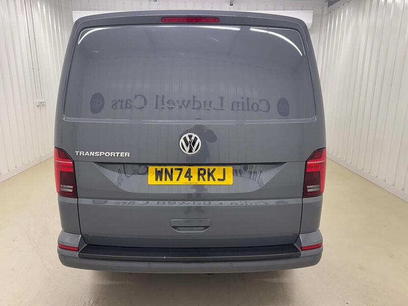 Volkswagen Transporter 2.0 TDI T32 Highline Kombi Double Cab 5dr Diesel DSG FWD LWB Euro 6 (s/s) (150 ps) - U119343