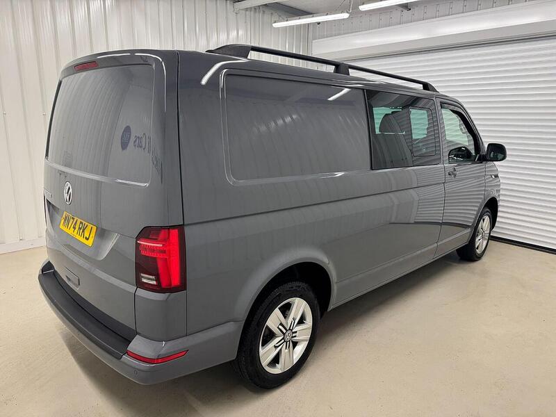 Volkswagen Transporter 2.0 TDI T32 Highline Kombi Double Cab 5dr Diesel DSG FWD LWB Euro 6 (s/s) (150 ps) - U119343