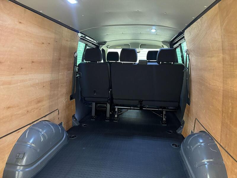 Volkswagen Transporter 2.0 TDI T32 Highline Kombi Double Cab 5dr Diesel DSG FWD LWB Euro 6 (s/s) (150 ps) - U119343