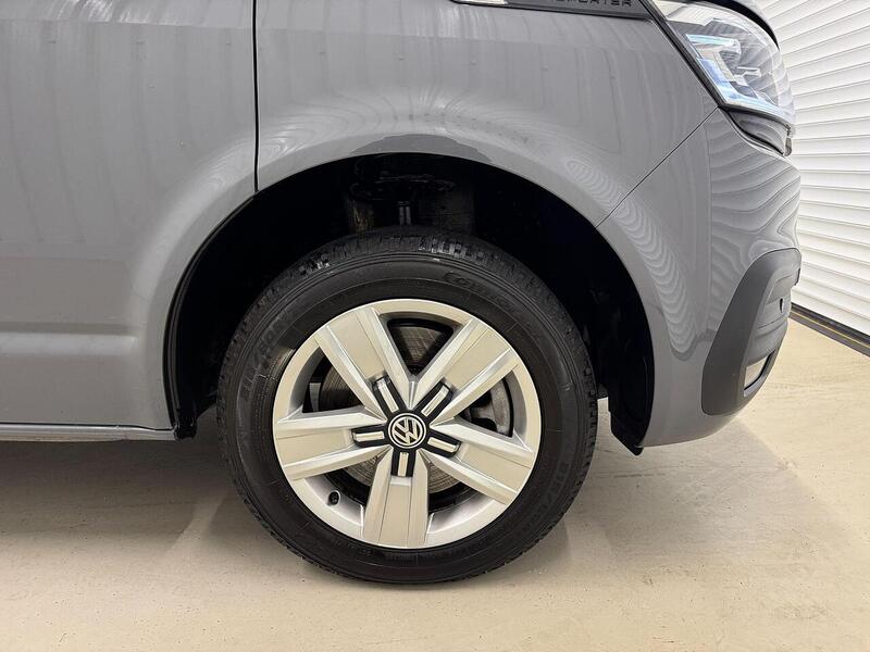 Volkswagen Transporter 2.0 TDI T32 Highline Kombi Double Cab 5dr Diesel DSG FWD LWB Euro 6 (s/s) (150 ps) - U119343