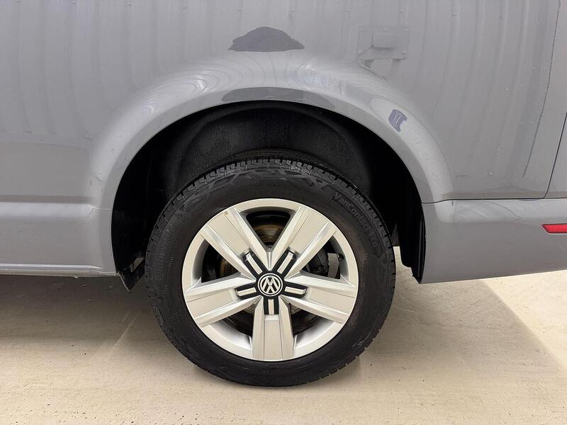 Volkswagen Transporter 2.0 TDI T32 Highline Kombi Double Cab 5dr Diesel DSG FWD LWB Euro 6 (s/s) (150 ps) - U119343