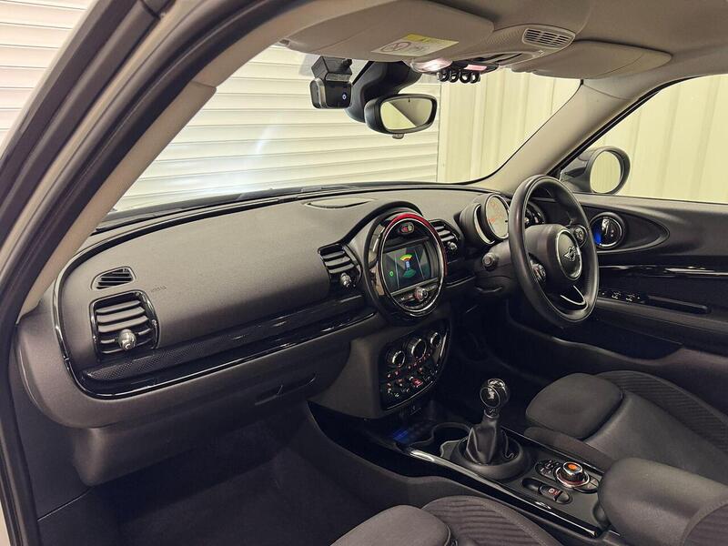 MINI Clubman 1.5 Cooper Classic Estate 6dr Petrol Manual Euro 6 (s/s) (136 ps) - U119347