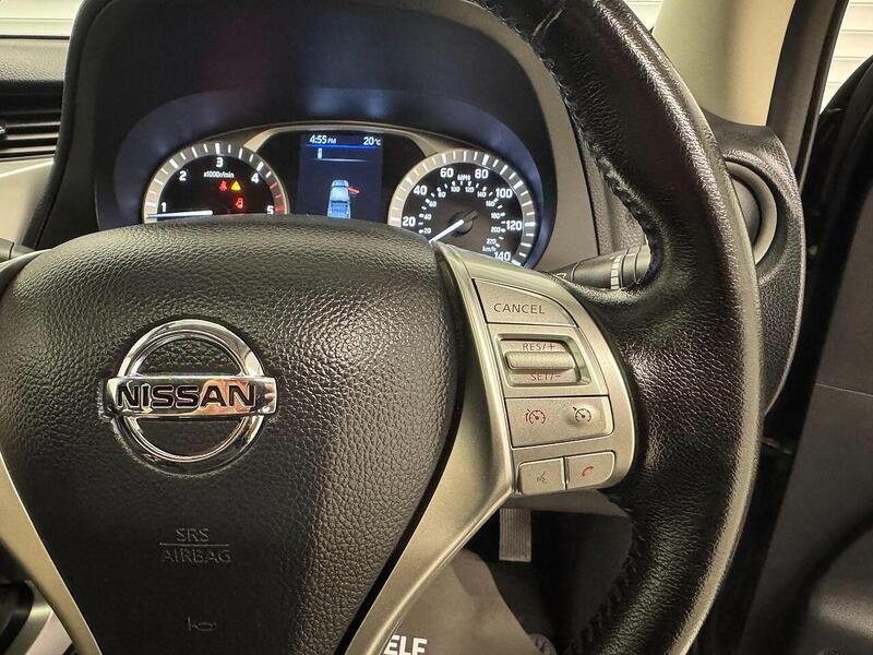Nissan Navara 2.3 dCi N-Guard Double Cab Pickup 4dr Diesel Manual 4WD Euro 6 (s/s) (190 ps) - U119354