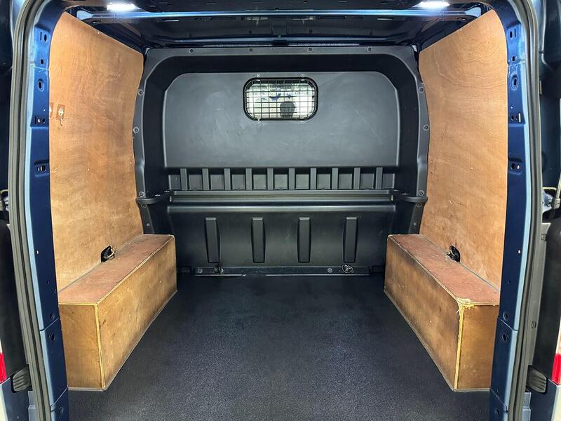 Ford Transit Custom 2.0 320 EcoBlue MS-RT Crew Van Double Cab 5dr Diesel Auto L1 H1 Euro 6 (s/s) (185 ps) - U119355