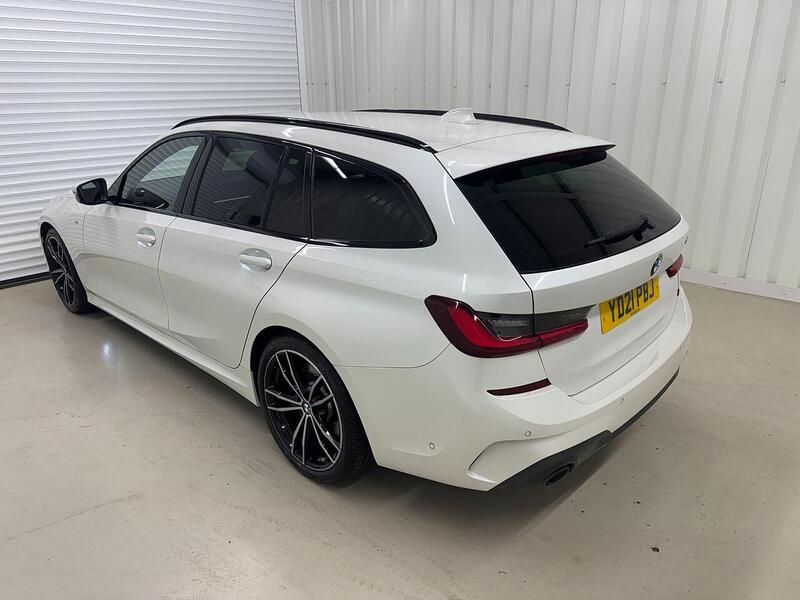BMW 3 Series 2.0 320i M Sport Touring Auto Euro 6 (s/s) 5dr - U119358