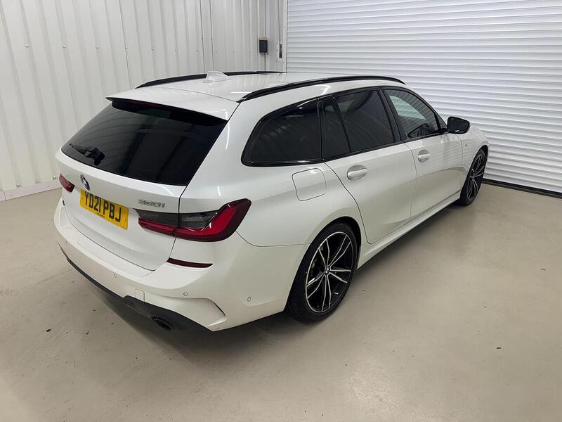 BMW 3 Series 2.0 320i M Sport Touring Auto Euro 6 (s/s) 5dr - U119358
