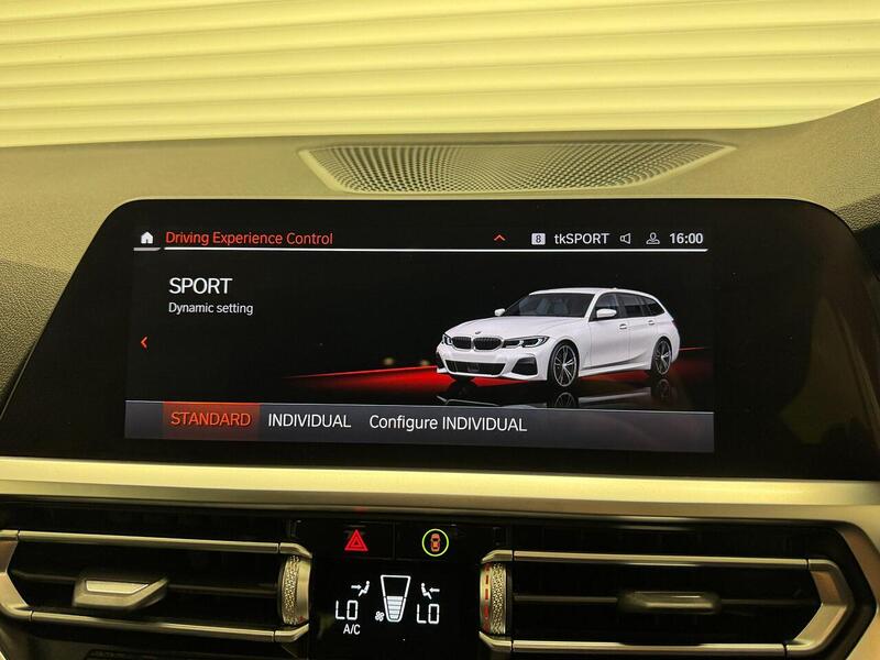 BMW 3 Series 2.0 320i M Sport Touring Auto Euro 6 (s/s) 5dr - U119358