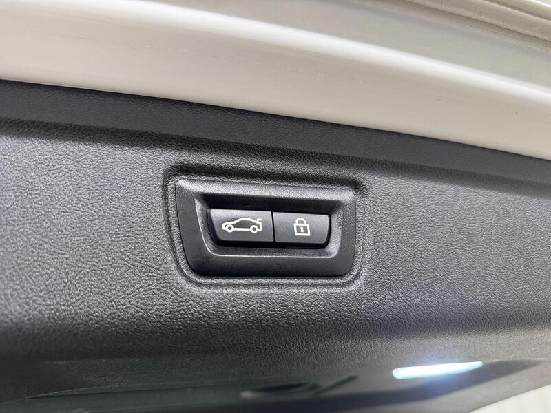 BMW 3 Series 2.0 320i M Sport Touring Auto Euro 6 (s/s) 5dr - U119358