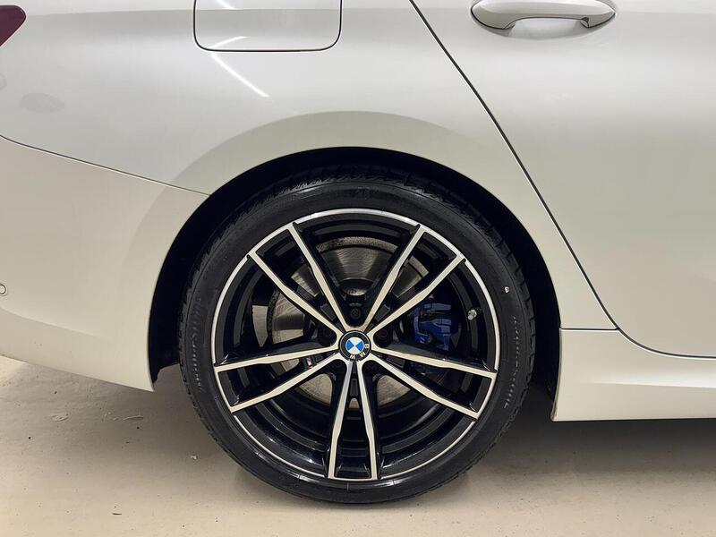 BMW 3 Series 2.0 320i M Sport Touring Auto Euro 6 (s/s) 5dr - U119358
