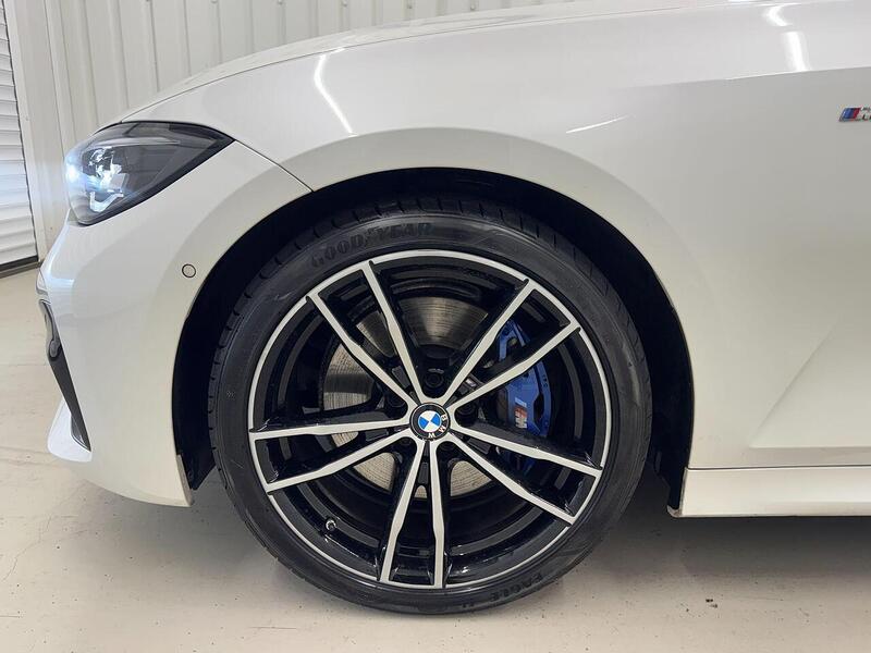 BMW 3 Series 2.0 320i M Sport Touring Auto Euro 6 (s/s) 5dr - U119358