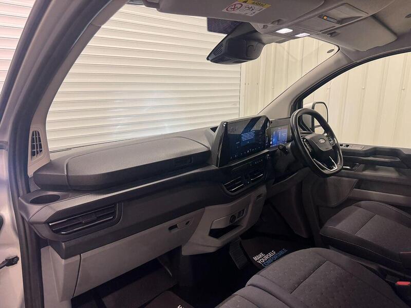 Ford Transit Custom 2.0 300 EcoBlue Limited Panel Van 5dr Diesel Auto L2 H1 Euro 6 (s/s) (136 ps) - U119361