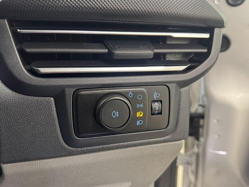 Ford Transit Custom 2.0 300 EcoBlue Limited Panel Van 5dr Diesel Auto L2 H1 Euro 6 (s/s) (136 ps) - U119361