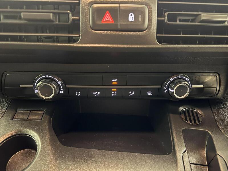 Vauxhall Combo 1.5 Turbo D 2300 Prime Panel Van 6dr Diesel Manual L2 H1 Euro 6 (s/s) (100 ps) - U119362