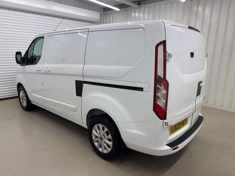 Ford Transit Custom 2.0 300 EcoBlue Limited Panel Van 5dr Diesel Manual L1 H1 Euro 6 (s/s) (130 ps) - U119364