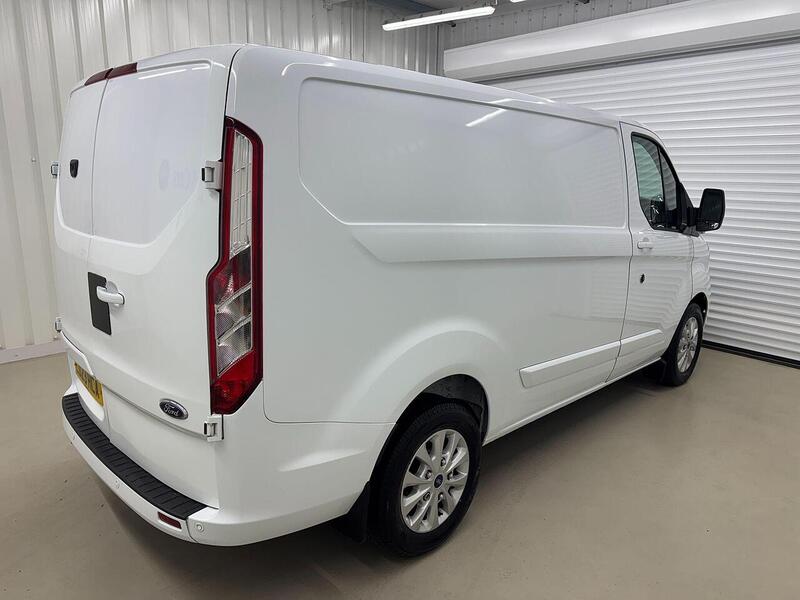 Ford Transit Custom 2.0 300 EcoBlue Limited Panel Van 5dr Diesel Manual L1 H1 Euro 6 (s/s) (130 ps) - U119364