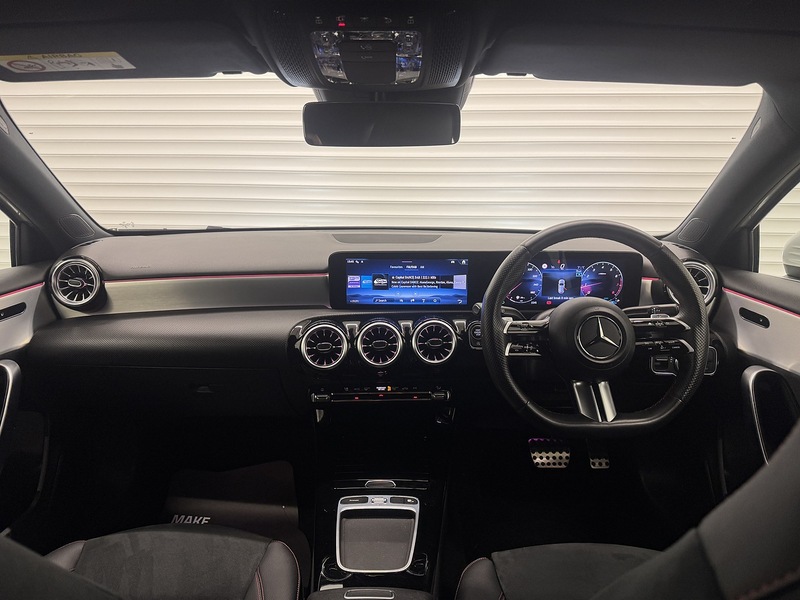 Mercedes-Benz A Class 1.3 A180h MHEV AMG Line (Executive) Hatchback 5dr Petrol Hybrid 7G-DCT Euro 6 (s/s) (150 ps) - U119379