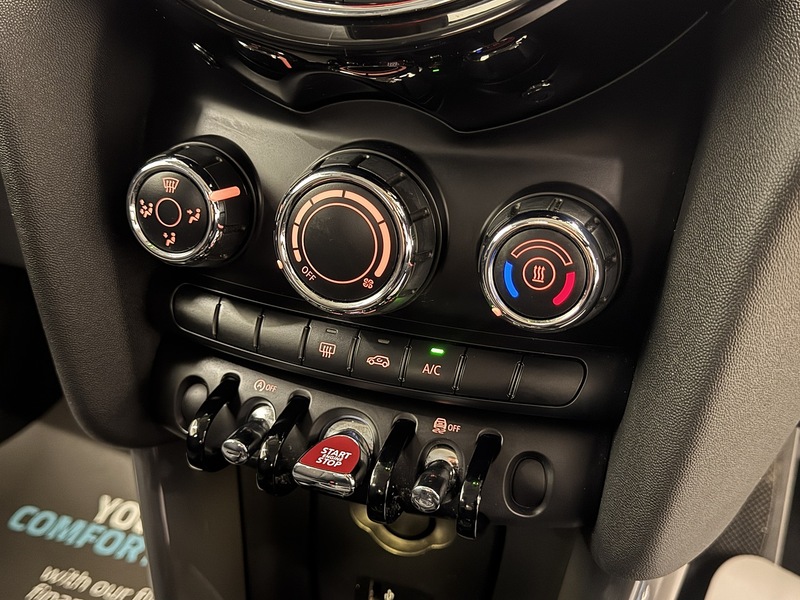MINI Hatch 1.5 Cooper Classic Steptronic Euro 6 (s/s) 5dr - U119380