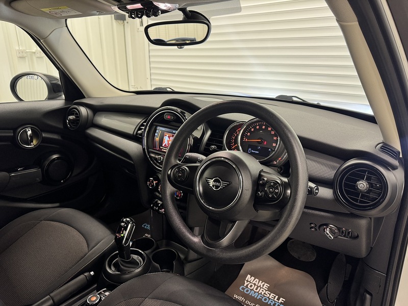 MINI Hatch 1.5 Cooper Classic Steptronic Euro 6 (s/s) 5dr - U119380