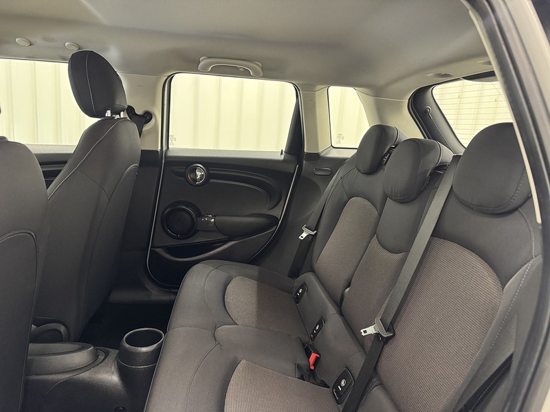 MINI Hatch 1.5 Cooper Classic Steptronic Euro 6 (s/s) 5dr - U119380