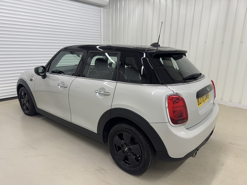 MINI Hatch 1.5 Cooper Classic Steptronic Euro 6 (s/s) 5dr - U119380