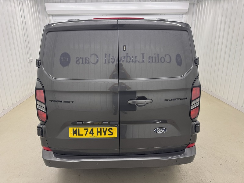 Ford Transit Custom 2.0 320 EcoBlue Limited Crew Van Auto L2 H1 Euro 6 (s/s) 5dr - U119381