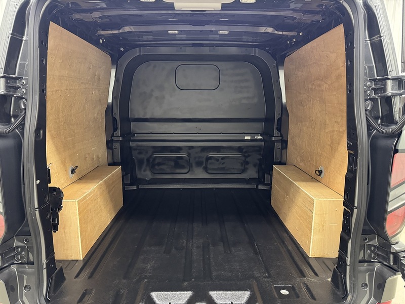 Ford Transit Custom 2.0 320 EcoBlue Limited Crew Van Auto L2 H1 Euro 6 (s/s) 5dr - U119381