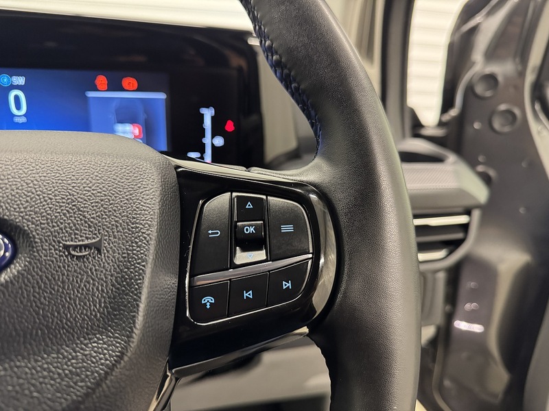 Ford Transit Custom 2.0 320 EcoBlue Limited Crew Van Auto L2 H1 Euro 6 (s/s) 5dr - U119381