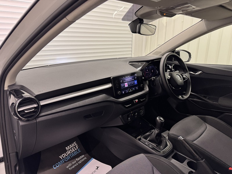 Skoda Fabia 1.0 MPI Colour Edition Euro 6 (s/s) 5dr - U119382