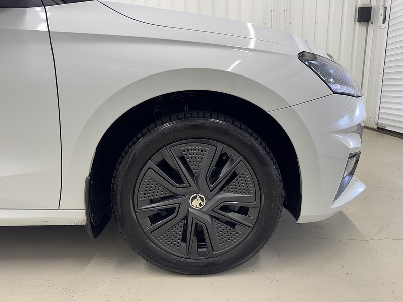 Skoda Fabia 1.0 MPI Colour Edition Euro 6 (s/s) 5dr - U119382