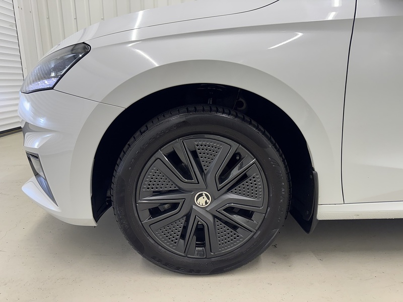 Skoda Fabia 1.0 MPI Colour Edition Euro 6 (s/s) 5dr - U119382