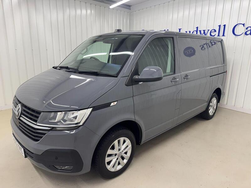 Volkswagen Transporter 2.0 TDI T28 Highline FWD SWB Euro 6 (s/s) 5dr - U119384
