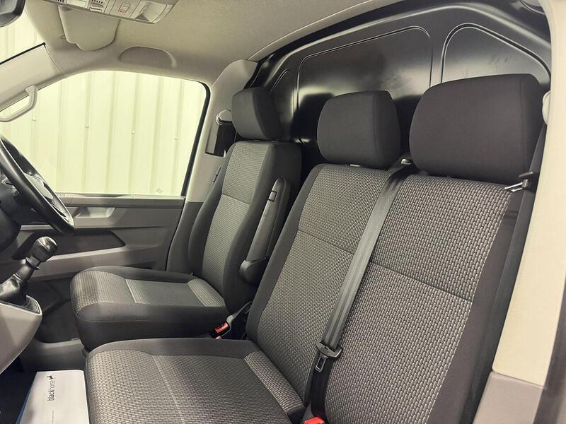Volkswagen Transporter 2.0 TDI T28 Highline FWD SWB Euro 6 (s/s) 5dr - U119384