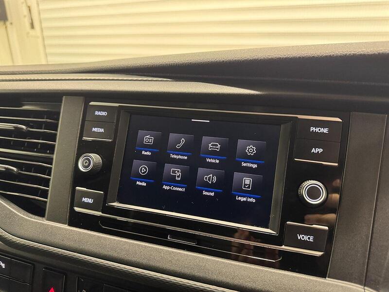 Volkswagen Transporter 2.0 TDI T28 Highline FWD SWB Euro 6 (s/s) 5dr - U119384