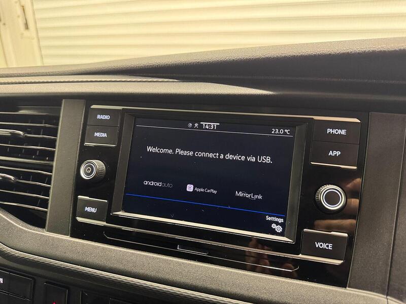 Volkswagen Transporter 2.0 TDI T28 Highline FWD SWB Euro 6 (s/s) 5dr - U119384