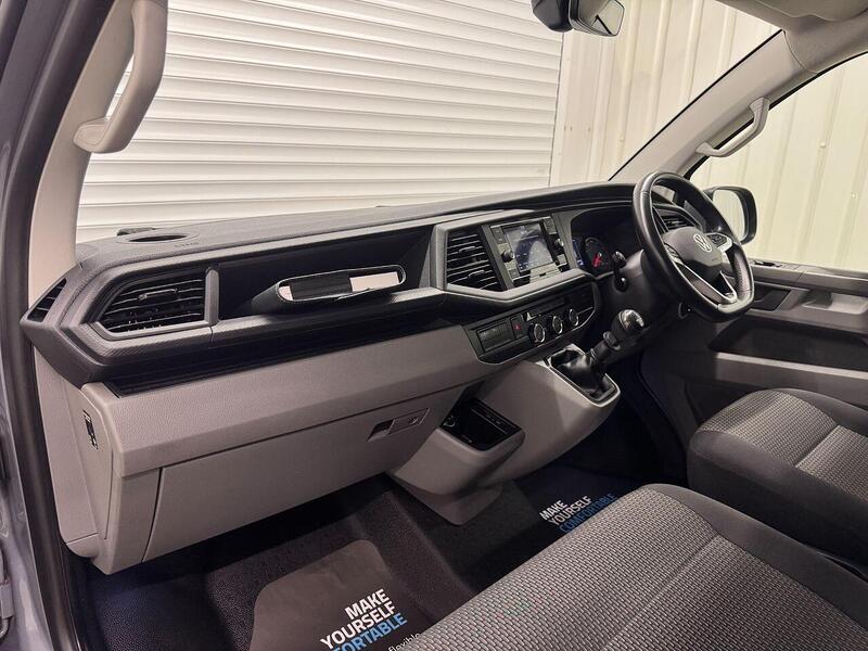 Volkswagen Transporter 2.0 TDI T28 Highline FWD SWB Euro 6 (s/s) 5dr - U119384