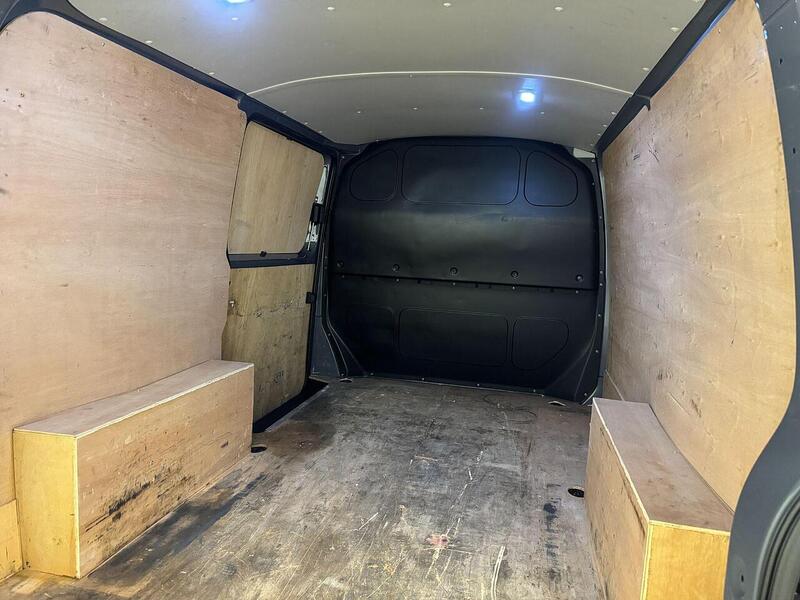 Volkswagen Transporter 2.0 TDI T28 Highline FWD SWB Euro 6 (s/s) 5dr - U119384