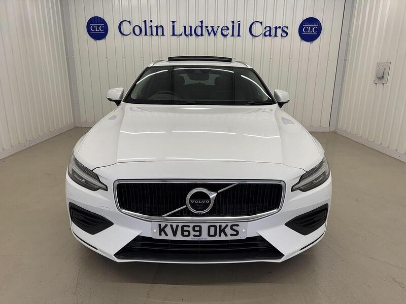 Volvo V60 2.0 T5 Momentum Plus Auto Euro 6 (s/s) 5dr - U119394