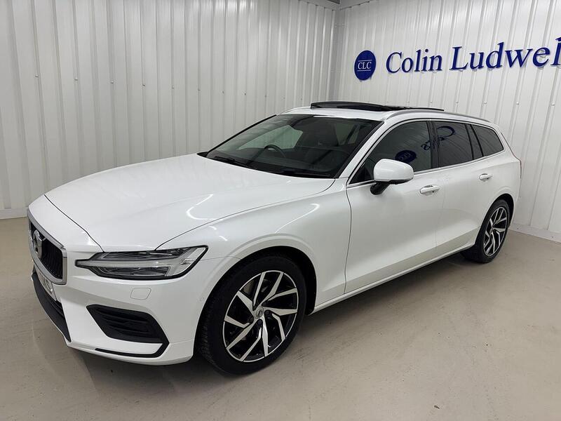Volvo V60 2.0 T5 Momentum Plus Auto Euro 6 (s/s) 5dr - U119394