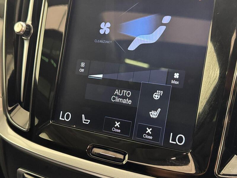 Volvo V60 2.0 T5 Momentum Plus Auto Euro 6 (s/s) 5dr - U119394