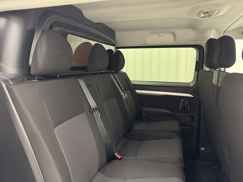 Peugeot Expert 2.0 BlueHDi 1200 Professional Premium Long Crew Van LWB Euro 6 (s/s) 6dr (6 Seat) - U119401