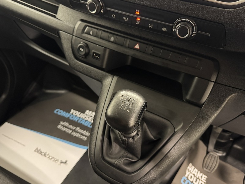 Peugeot Expert 2.0 BlueHDi 1200 Professional Premium Long Crew Van LWB Euro 6 (s/s) 6dr (6 Seat) - U119401