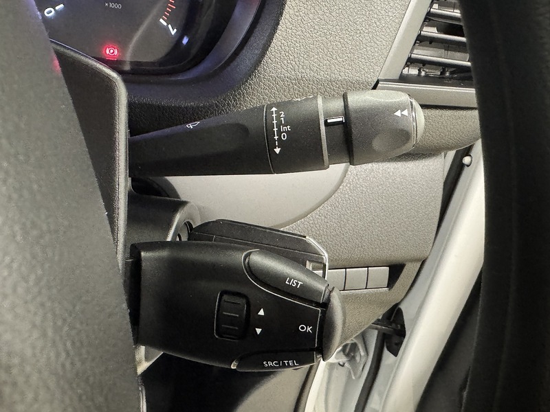 Peugeot Expert 2.0 BlueHDi 1200 Professional Premium Long Crew Van LWB Euro 6 (s/s) 6dr (6 Seat) - U119401