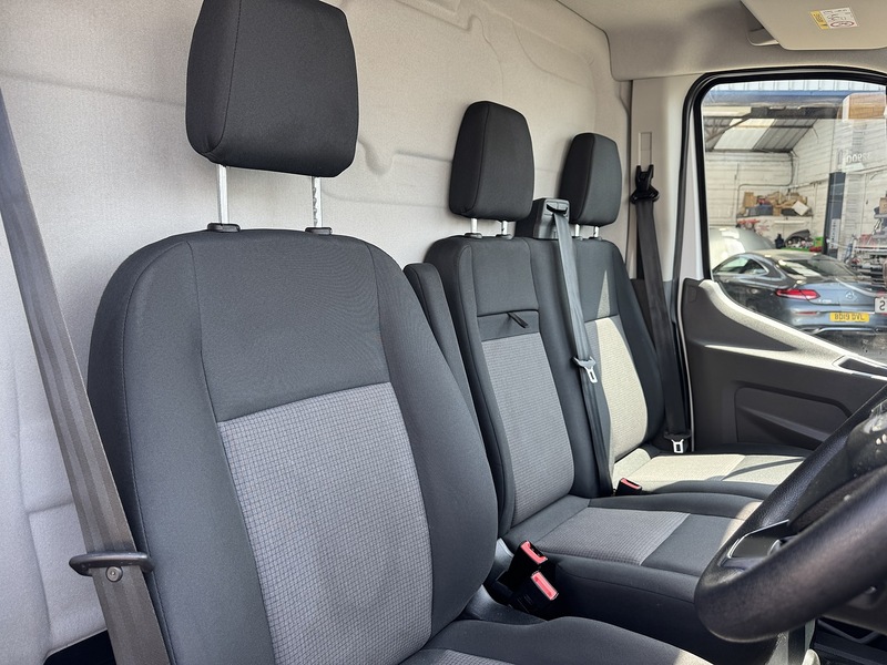 Ford Transit 2.0 350 EcoBlue Leader Panel Van 5dr Diesel Manual RWD L3 H2 Euro 6 (s/s) (130 ps) - U119404
