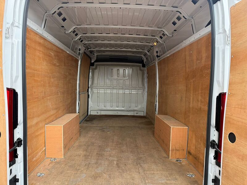Vauxhall Movano 2.2 CDTi 3500 BiTurbo HDT Prime Panel Van 5dr Diesel Manual FWD L4 H2 Euro 6 (s/s) (140 ps) - U119405