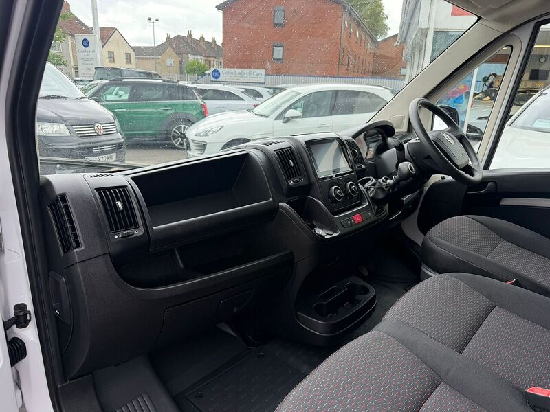 Vauxhall Movano 2.2 CDTi 3500 BiTurbo HDT Prime Panel Van 5dr Diesel Manual FWD L4 H2 Euro 6 (s/s) (140 ps) - U119405