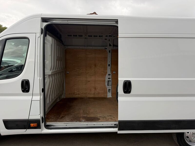Vauxhall Movano 2.2 CDTi 3500 BiTurbo HDT Prime Panel Van 5dr Diesel Manual FWD L4 H2 Euro 6 (s/s) (140 ps) - U119405