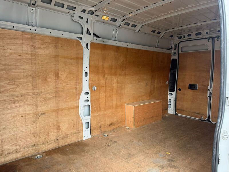 Vauxhall Movano 2.2 CDTi 3500 BiTurbo HDT Prime Panel Van 5dr Diesel Manual FWD L4 H2 Euro 6 (s/s) (140 ps) - U119405
