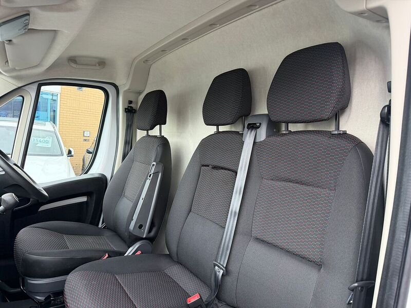 Vauxhall Movano 2.2 CDTi 3500 BiTurbo HDT Prime Panel Van 5dr Diesel Manual FWD L4 H2 Euro 6 (s/s) (140 ps) - U119405