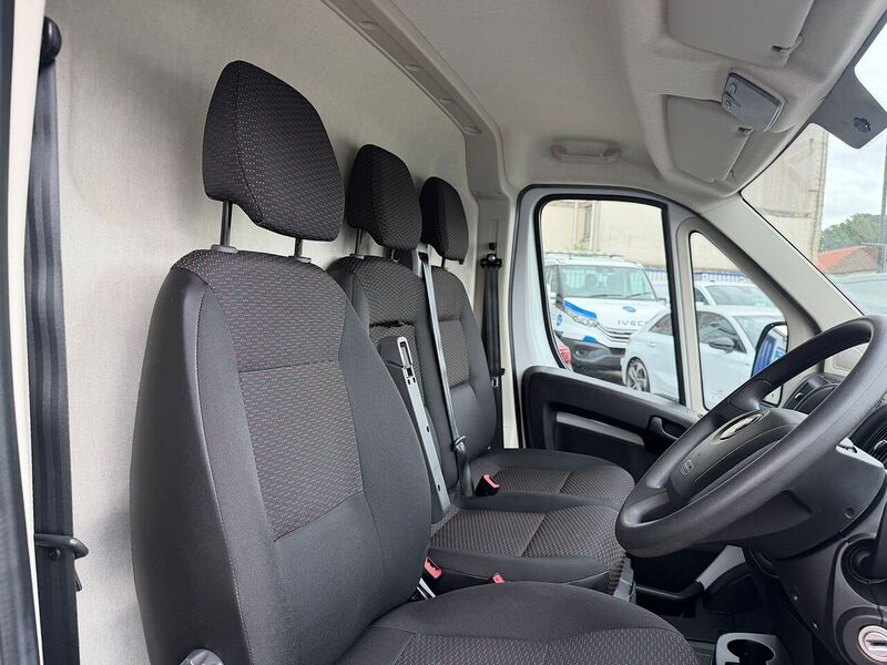 Vauxhall Movano 2.2 CDTi 3500 BiTurbo HDT Prime Panel Van 5dr Diesel Manual FWD L4 H2 Euro 6 (s/s) (140 ps) - U119405