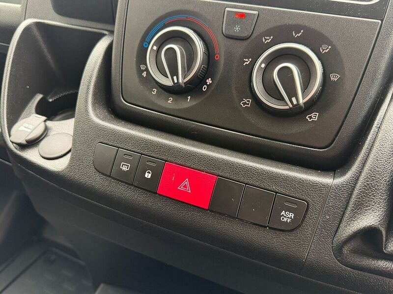 Vauxhall Movano 2.2 CDTi 3500 BiTurbo HDT Prime Panel Van 5dr Diesel Manual FWD L4 H2 Euro 6 (s/s) (140 ps) - U119405